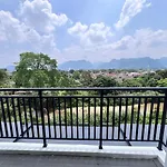 Ipoh Garden East Hill Side Apartment By Warmth Stay